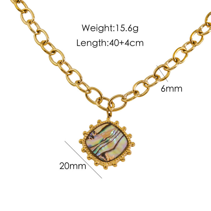 Collier avec pendentif en nacre naturelle de perles d'eau douce Olivenorma