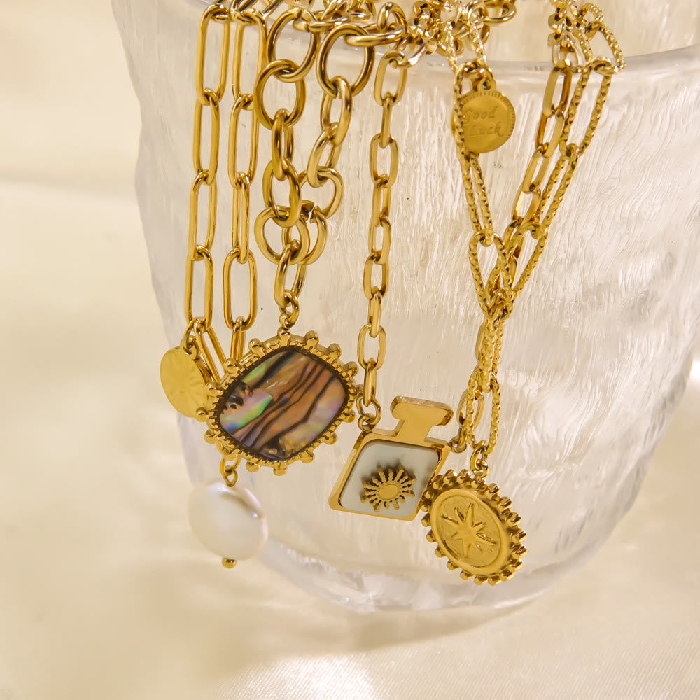Collier avec pendentif en nacre naturelle de perles d'eau douce Olivenorma