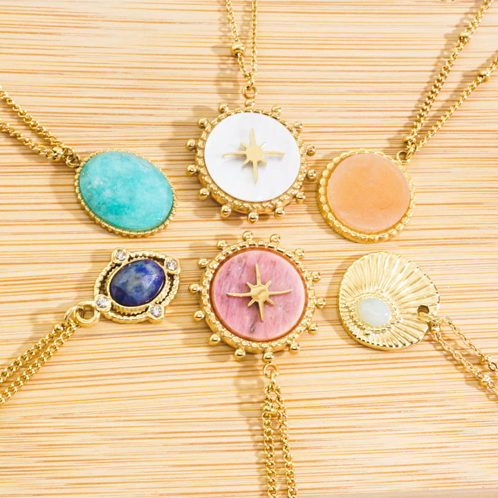Collier avec pendentif étoile à huit branches en pierre naturelle Olivenorma