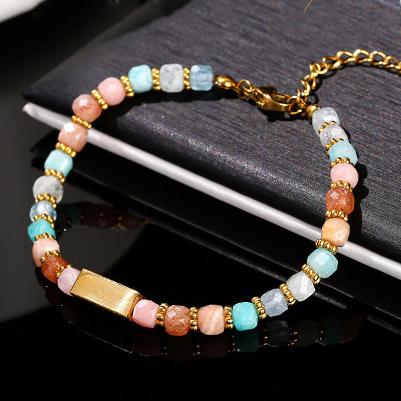 Bracelet en perles de pierres précieuses naturelles à taille cubique Olivenorma