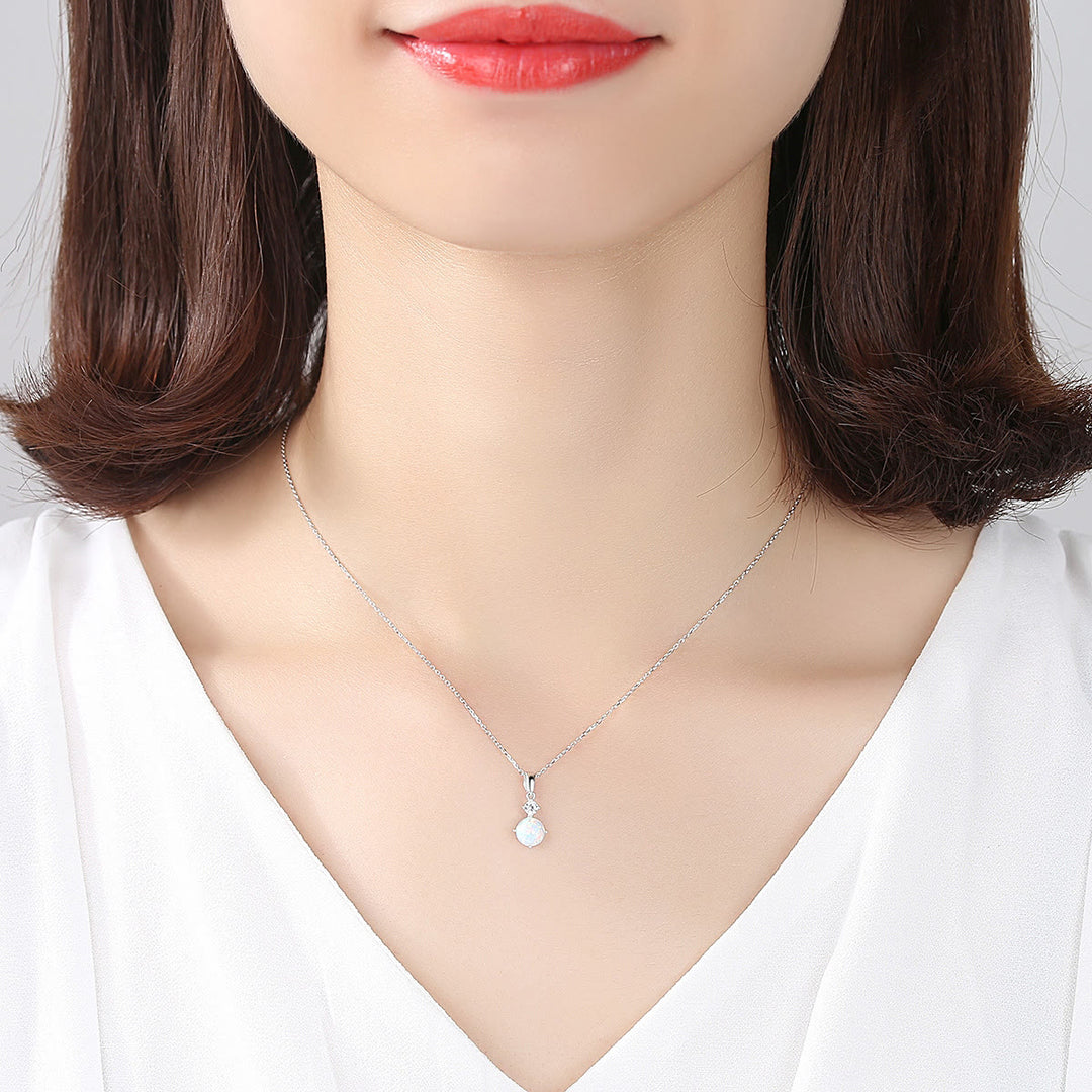 Collier à breloques rondes en argent sterling 925 avec opale Olivenorma