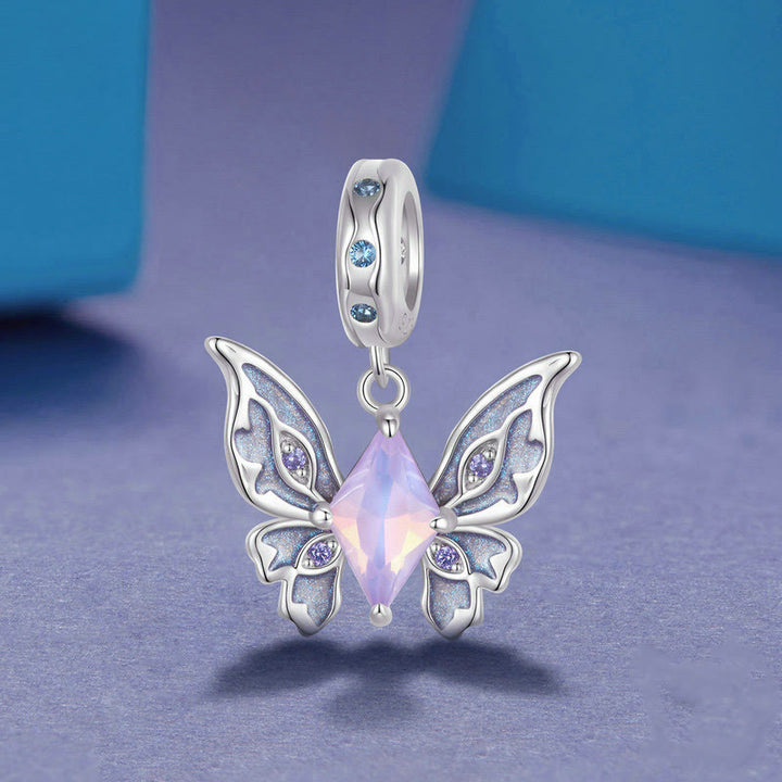 Collier en argent S925 avec breloque en opale en forme de papillon Olivenorma
