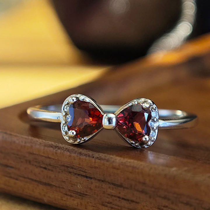 Bague en argent sterling avec nœud en grenat naturel Olivenorma