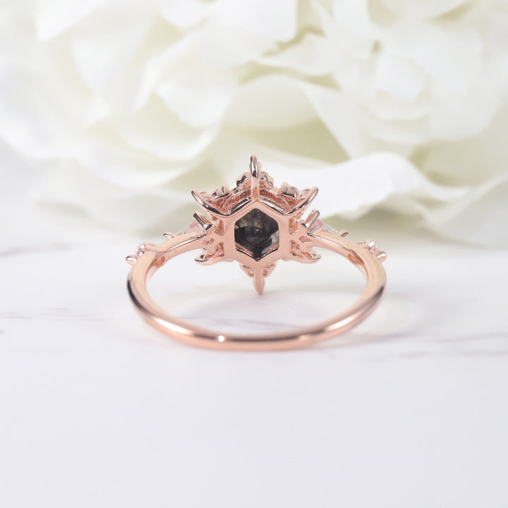 Bague de fiançailles en forme de flocon de neige en diamant Herkimer sel et poivre Olivenorma