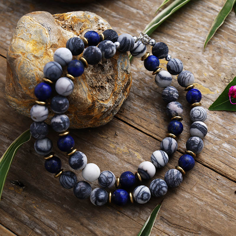 Collier de perles en soie noire et lapis-lazuli Olivenorma