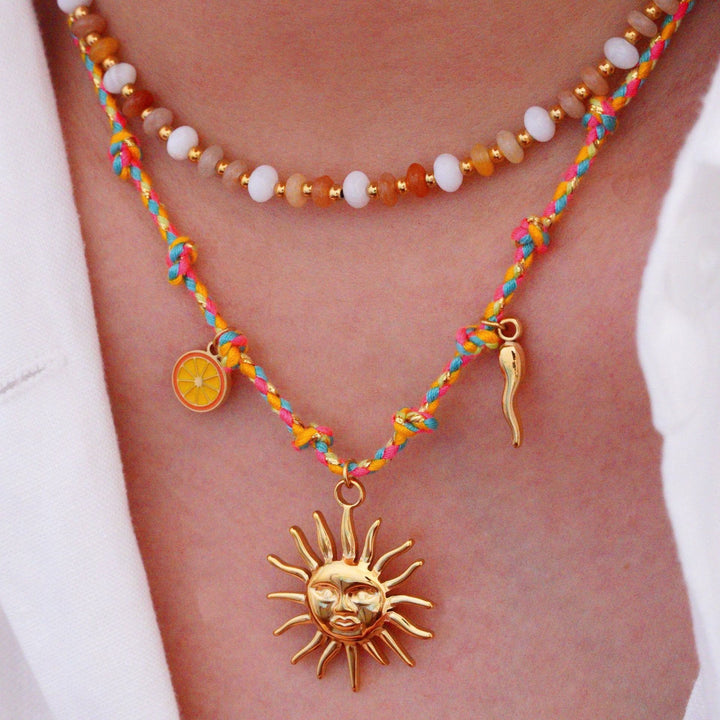 Collier pendentif en pierre naturelle tressée colorée Olivenorma