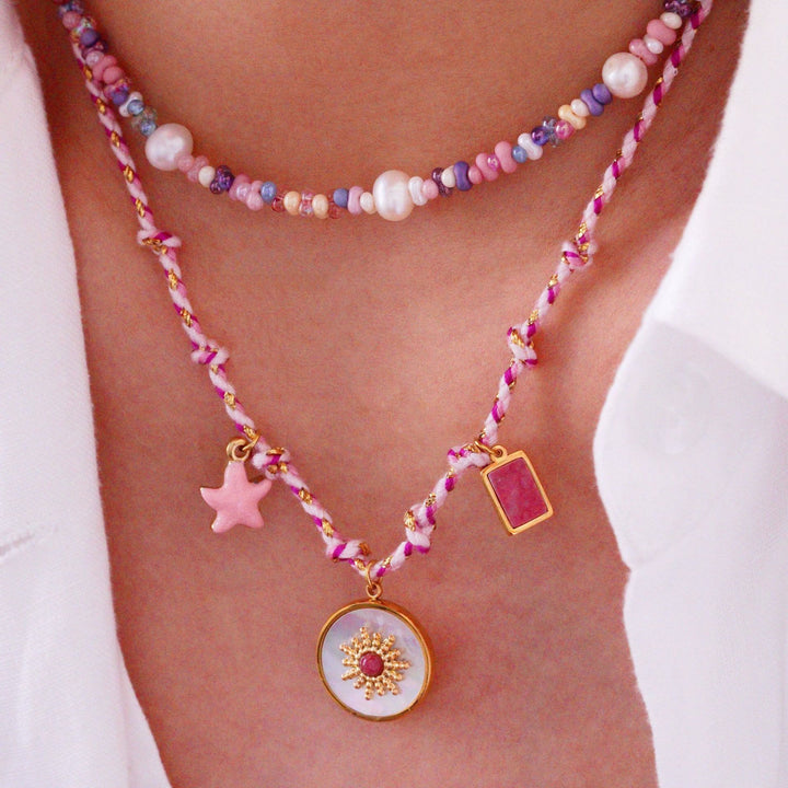 Collier pendentif en pierre naturelle tressée colorée Olivenorma
