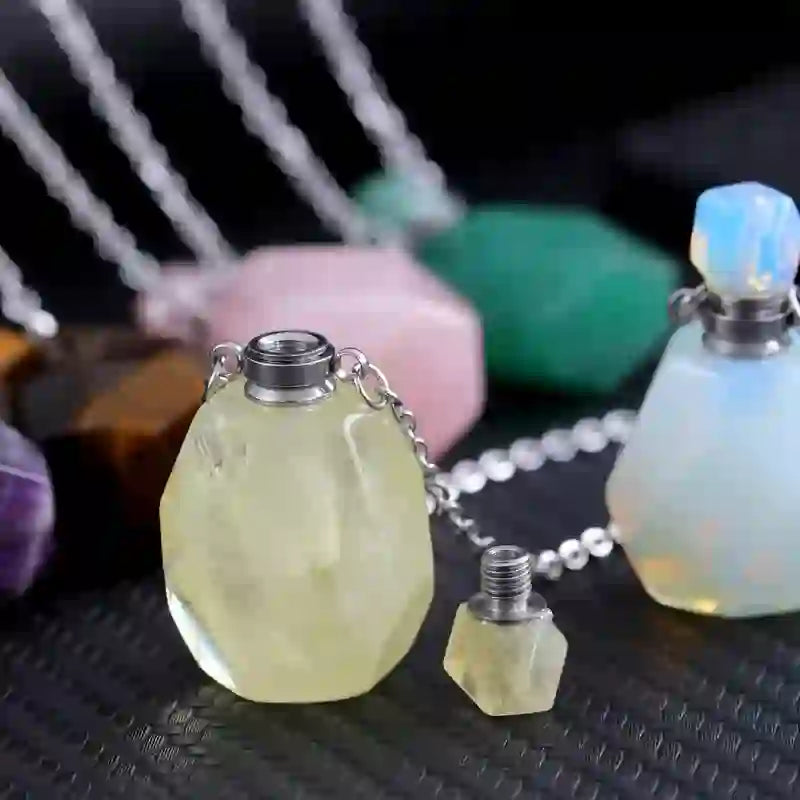 Collier diffuseur d'huiles essentielles Olivenorma avec flacon de parfum carré