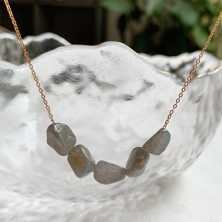Collier pendentif en perles de pierre naturelle irrégulière Olivenorma