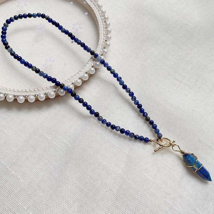 Collier de perles en pierre naturelle avec pendentif colonne hexagonale Olivenorma