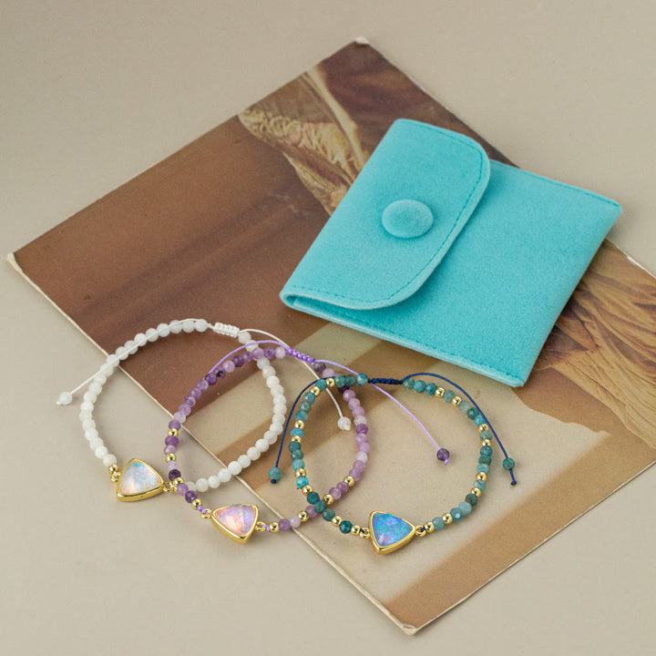 Bracelet pendentif en opale colorée et perles de cristal naturel Olivenorma