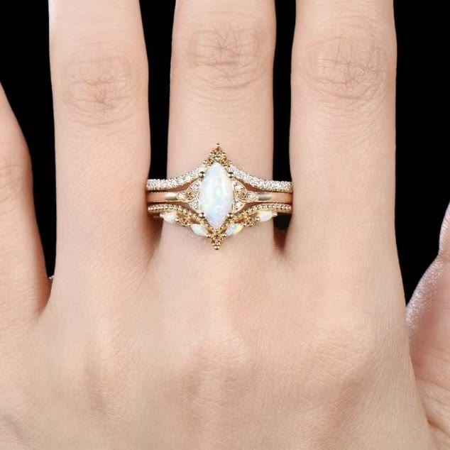Ensemble de bagues de promesse Olivenorma Eternal Glow Opal