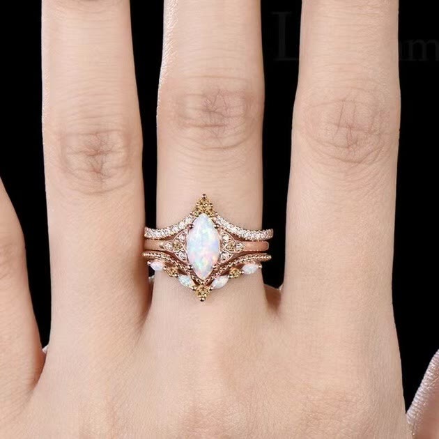 Ensemble de bagues de promesse Olivenorma Eternal Glow Opal