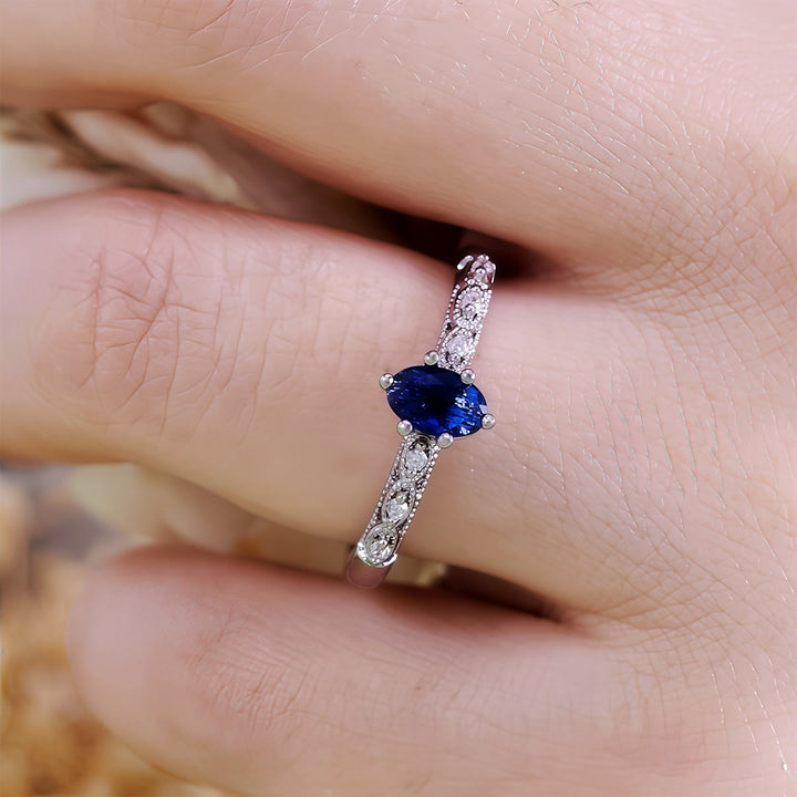 Bague rétro exquise en saphir taille ovale Olivenorma