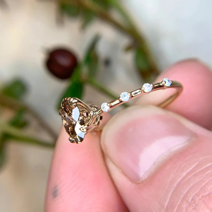 Bague délicate en quartz fumé taille ovale Olivenorma