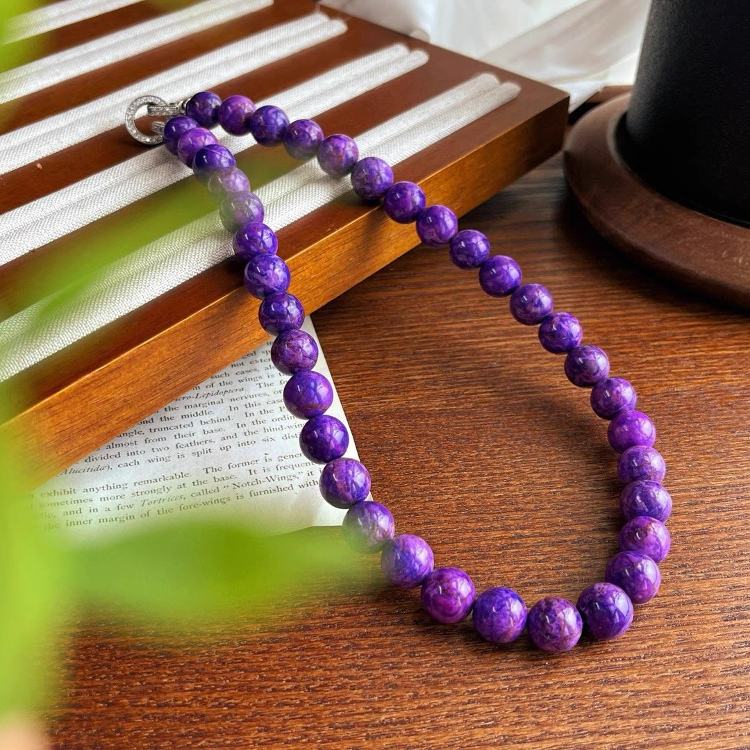 Collier de perles de charoïte naturelle Olivenorma