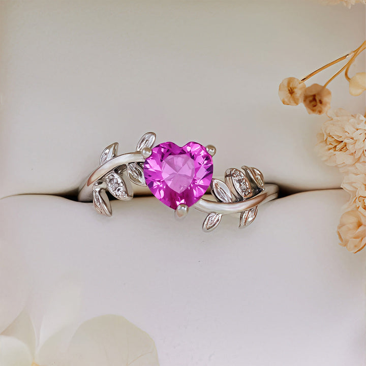 Bague feuille torsadée en corindon rouge taille cœur Olivenorma