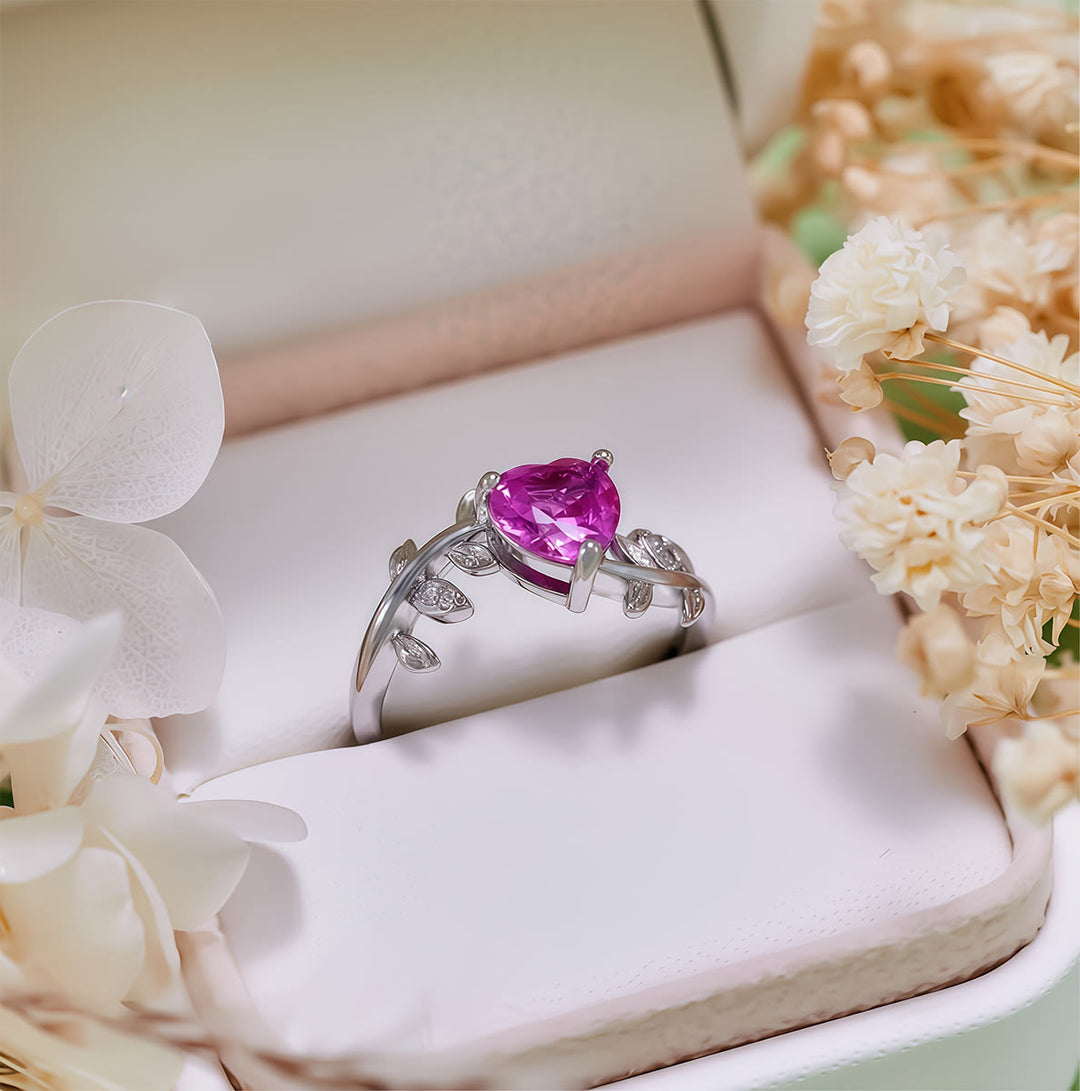 Bague feuille torsadée en corindon rouge taille cœur Olivenorma