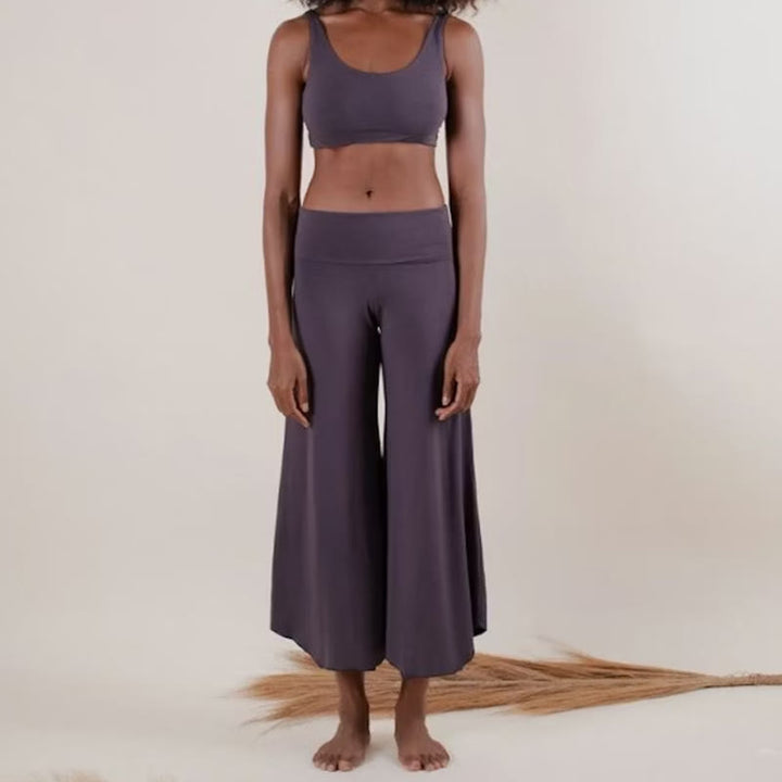 Pantalon de yoga court évasé taille haute Olivenorma - image 2