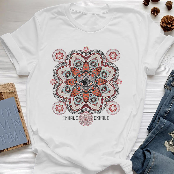 T-shirt Olivenorma avec slogan « Méditation contre le mauvais œil »