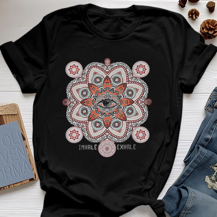 T-shirt Olivenorma avec slogan « Méditation contre le mauvais œil »