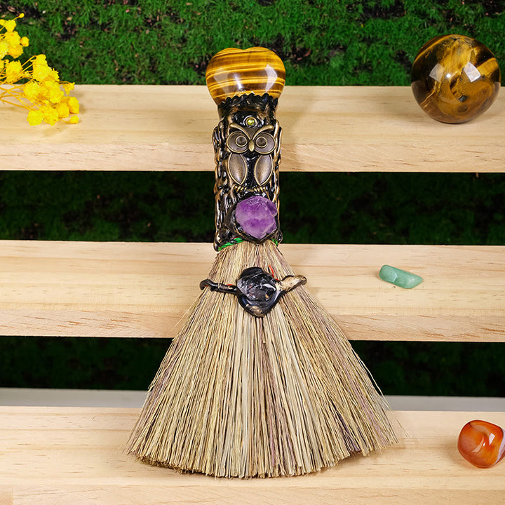 Balai de sorcière en cristal en forme de cœur Olivenorma , décoration wiccan purificatrice - Œil de tigre - image 6