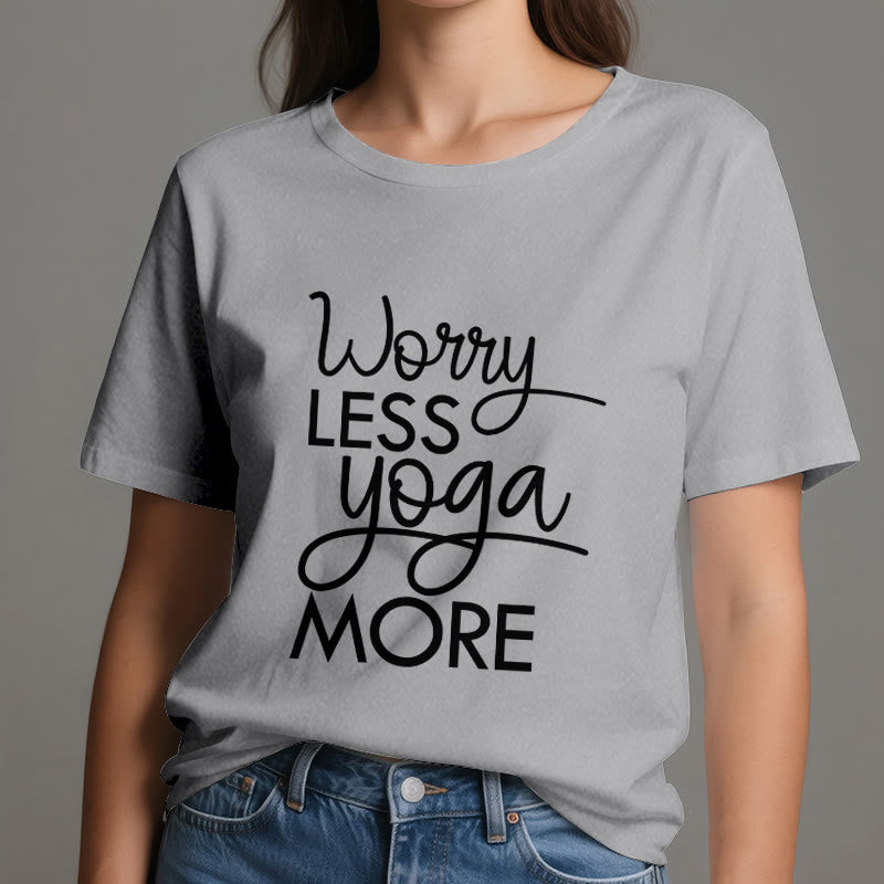 T-shirt Olivenorma « MOINS DE SOUCI, PLUS DE YOGA » pour les amateurs de yoga et de méditation - image 1