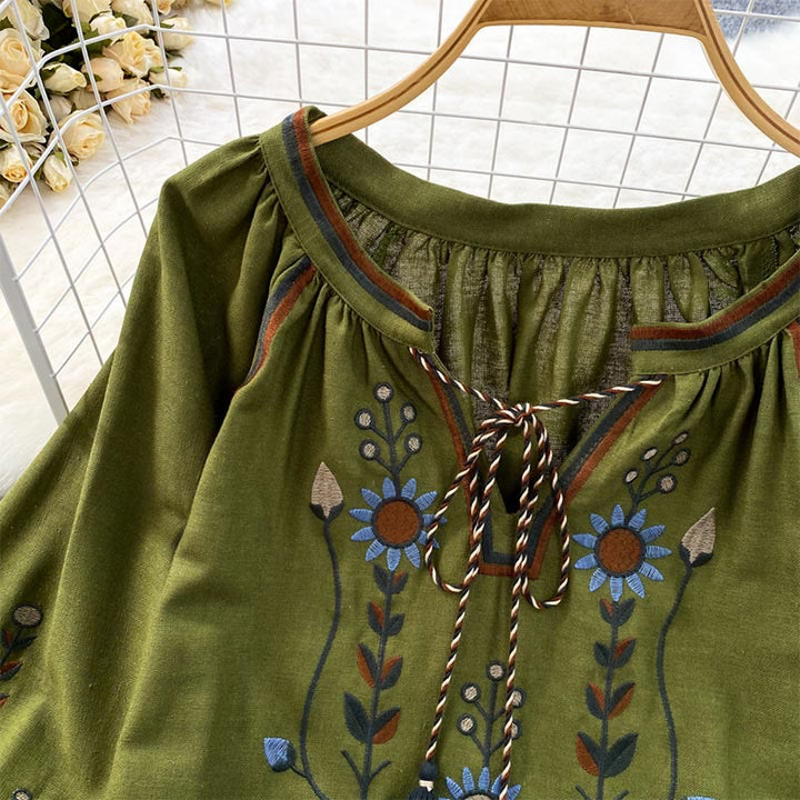 Chemise femme Olivenorma à manches lanternes et broderies florales pastorales