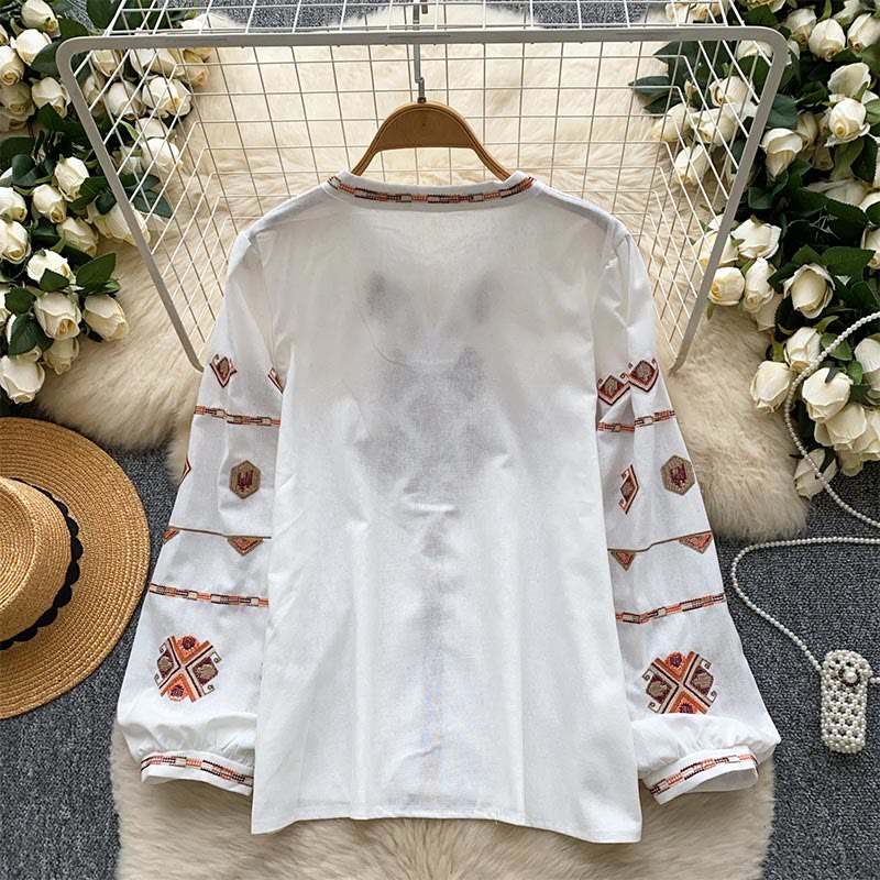 Chemise femme Olivenorma à manches lanternes et broderies de style ethnique - image 1