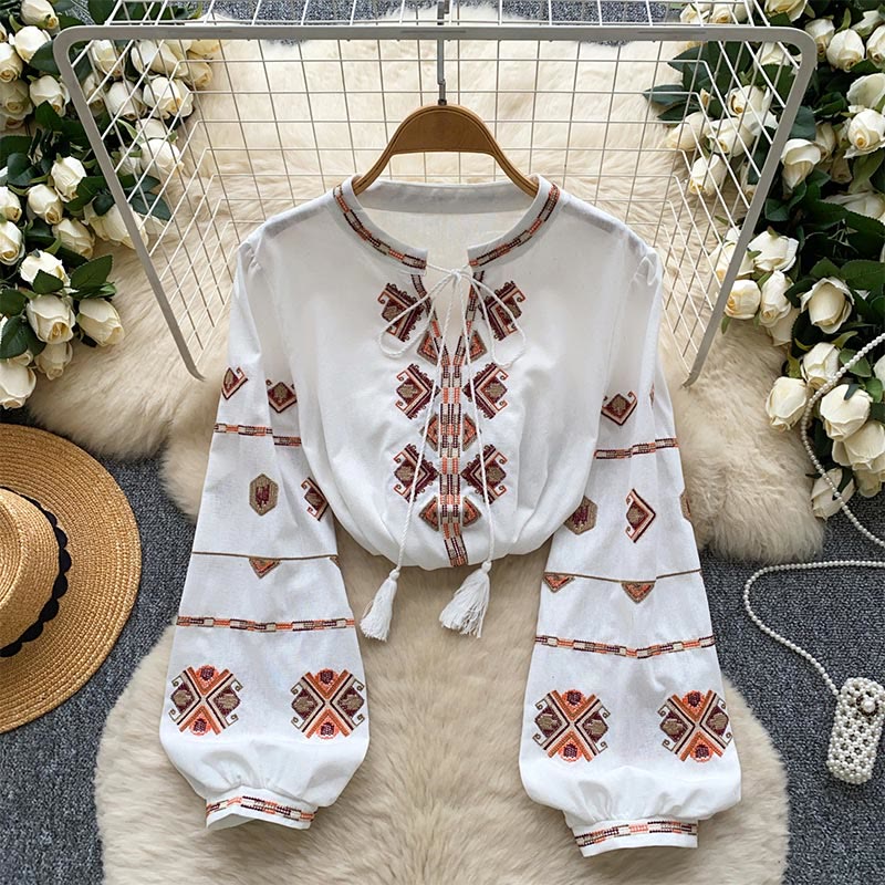 Chemise femme Olivenorma à manches lanternes et broderies de style ethnique