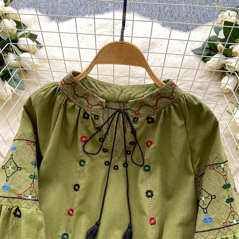 Chemise femme Olivenorma à manches lanternes et broderies florales vintage - image 1