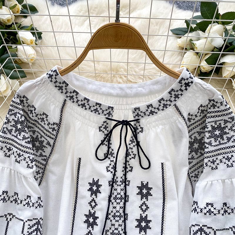 Chemise femme Olivenorma style bohème à broderies démocratiques