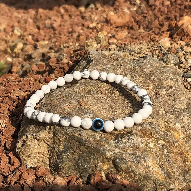 Bracelet Olivenorma en perles rondes en pierre naturelle contre le mauvais œil (6 mm/8 mm) - 8 mm - Howlite - image 5