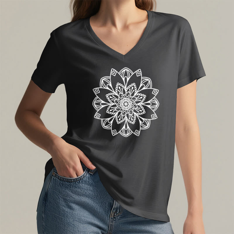 T-shirt à fleurs mandala Olivenorma , col en V, coupe classique, motif lotus spirituel - image 24