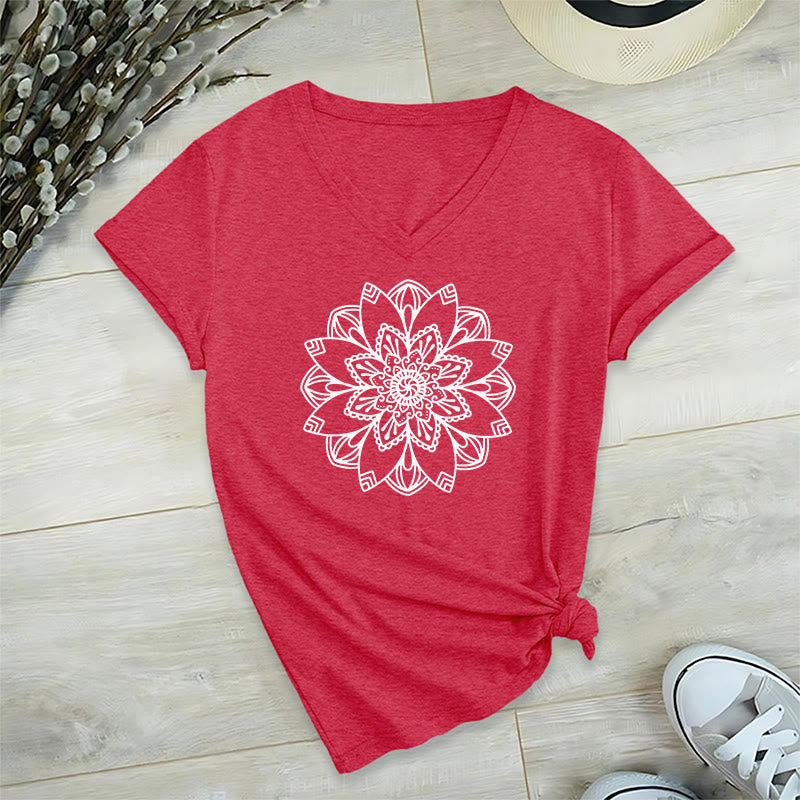 T-shirt à fleurs mandala Olivenorma , col en V, coupe classique, motif lotus spirituel - Rouge - 2XL - image 27