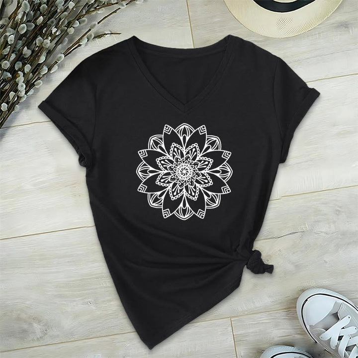 T-shirt à fleurs mandala Olivenorma , col en V, coupe classique, motif lotus spirituel - Noir - 2XL - image 8
