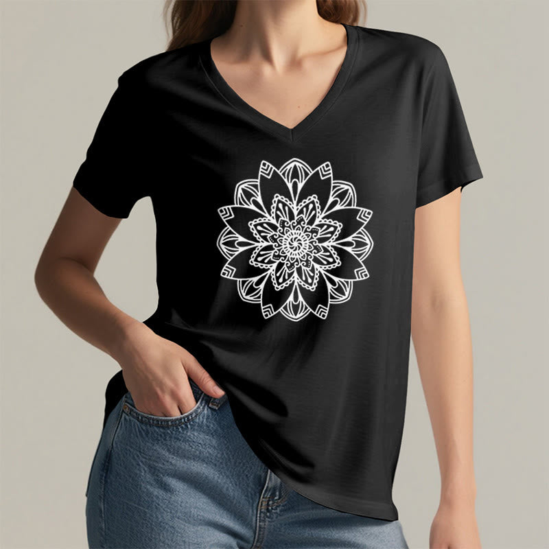 T-shirt à fleurs mandala Olivenorma , col en V, coupe classique, motif lotus spirituel - image 9