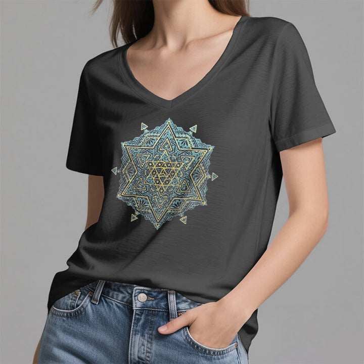 T-shirt col V avec symbole du cube de Olivenorma et géométrie sacrée. - image 3