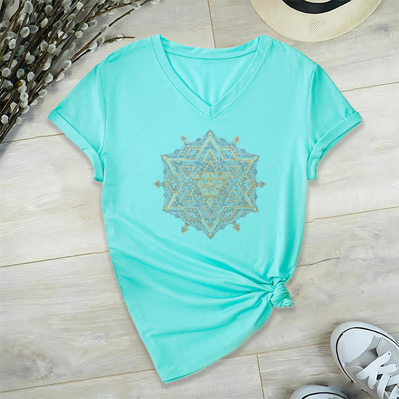 T-shirt col V avec symbole du cube de Olivenorma et géométrie sacrée. - Cyan - 2XL - image 19