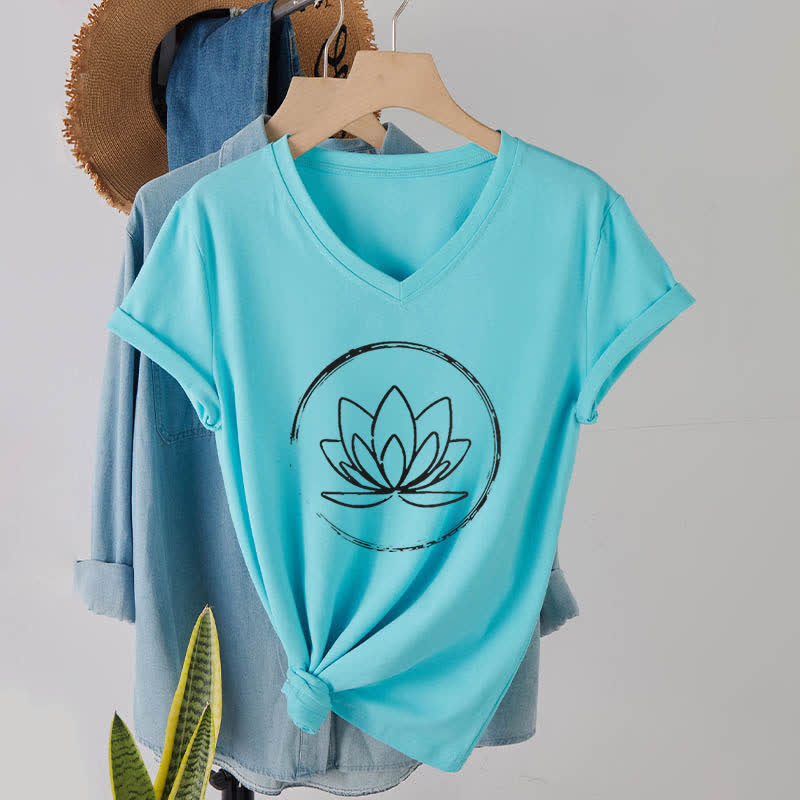 T-shirt ample à col en V motif fleur de lotus style bohème Olivenorma - Lac Bleu - 2XL - image 23