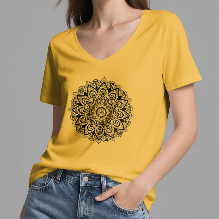 T-shirt de yoga à col en V et motif géométrique de fleur de lotus Olivenorma - image 19