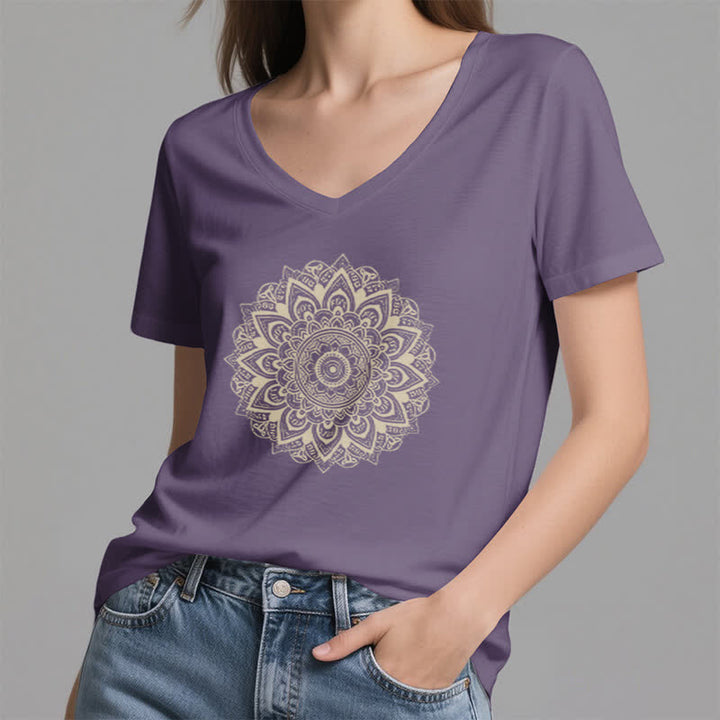 T-shirt de yoga à col en V et motif géométrique de fleur de lotus Olivenorma - image 24