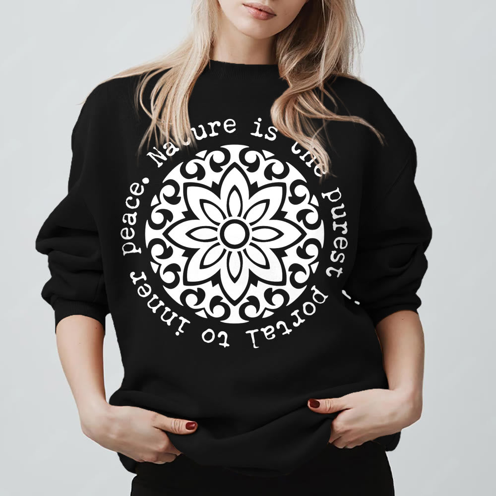 Olivenorma LA NATURE EST LE PORTAIL LE PLUS PUR VERS LA PAIX INTÉRIEURE Sweat-shirt polaire inspirant - Noir - 2XL - image 5