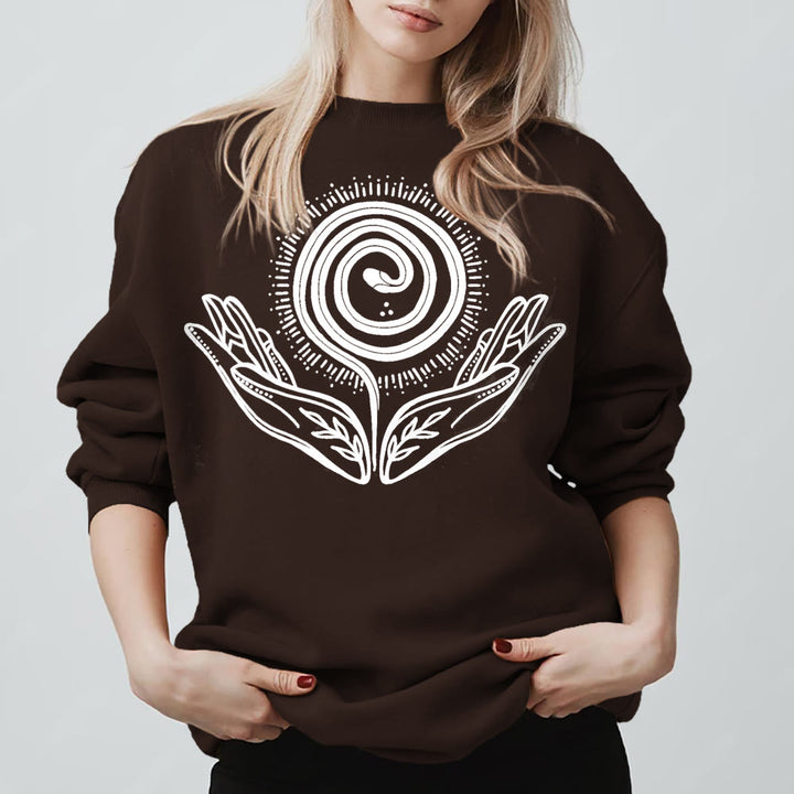 Sweat-shirt ample à col ras du cou et manches longues avec motif spirale de croissance spirituelle Olivenorma - image 10