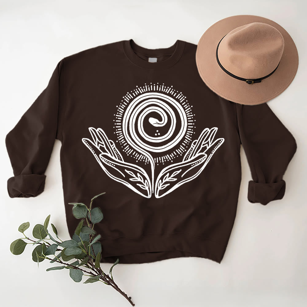 Sweat-shirt ample à col ras du cou et manches longues avec motif spirale de croissance spirituelle Olivenorma - image 10
