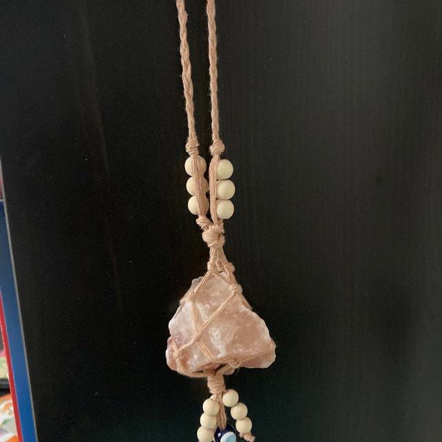 Porte-clés pendentif en cristal naturel avec corde en macramé colorée Olivenorma - image 1