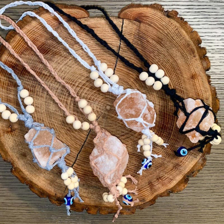 Porte-clés pendentif en cristal naturel avec corde en macramé colorée Olivenorma - Corde orange - Pierre Empereur Rose - image 0