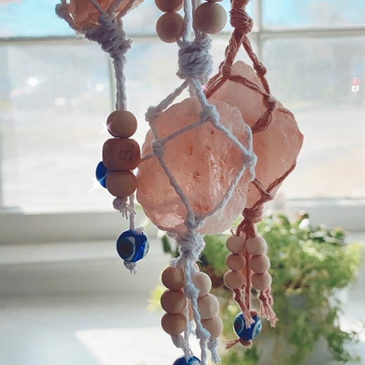 Porte-clés pendentif en cristal naturel avec corde en macramé colorée Olivenorma - image 5
