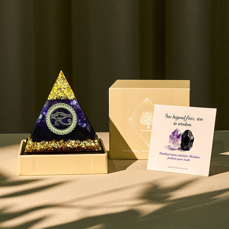 Pyramide d'orgone Olivenorma Divine Vision Améthyste et Obsidienne Œil d'Horus - 10*10cm (avec carte) - OUI S'IL VOUS PLAÎT 8 $ - image 0