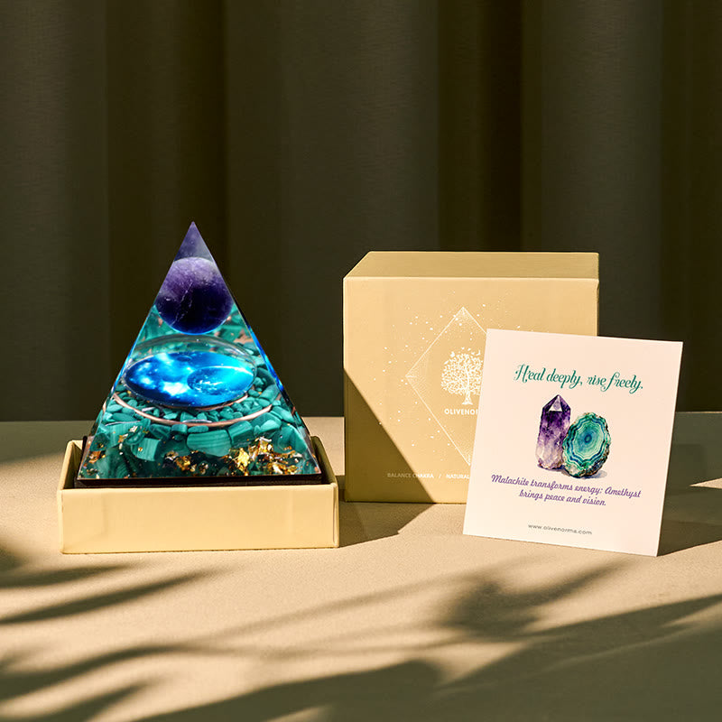 Pyramide d'orgone Olivenorma Mystic Union Améthyste et Malachite - 10*10cm (avec carte) - OUI S'IL VOUS PLAÎT 8 $ - image 0